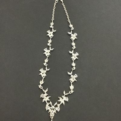 Sale Photo Thumbnail #108: Beautiful light purple Rhinestone necklace 
Please see attached photos