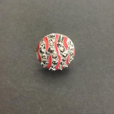 Sale Photo Thumbnail #208: Beautiful Red enamel with clear rhinestone Fashion ring
Please see attached photos