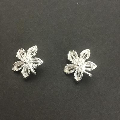 Sale Photo Thumbnail #235: Beautiful Vintage Sarah Coventry Silver Tone Earrings 
Please see attached photos