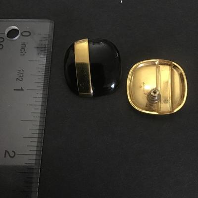 Beautiful vintage, black enamel gold tone Monet earrings