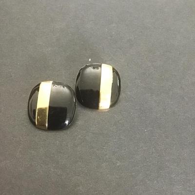 Beautiful vintage, black enamel gold tone Monet earrings