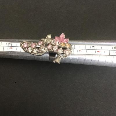 Beautiful vintage, Silvertone, ring high heel shoe with pink rhinestone