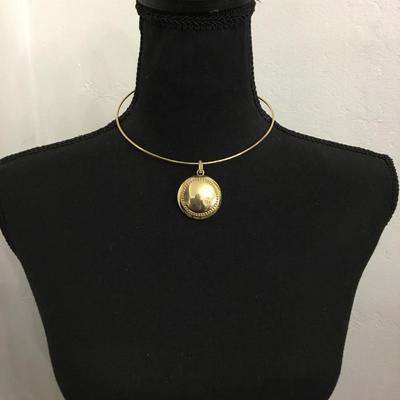Gold tone, color, necklace