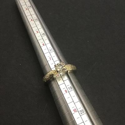 Beautiful light rose gold Silvertone fashion ring