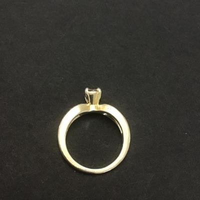 Beautiful light rose gold Silvertone fashion ring