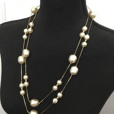 Beautiful, vintage, gold, toned, chunky faux, pearl double strand necklace