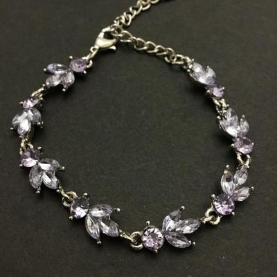 Beautiful, silver, toned violet, crystal rhinestone bracelet