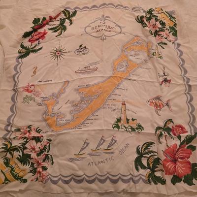 Table clothes and runner