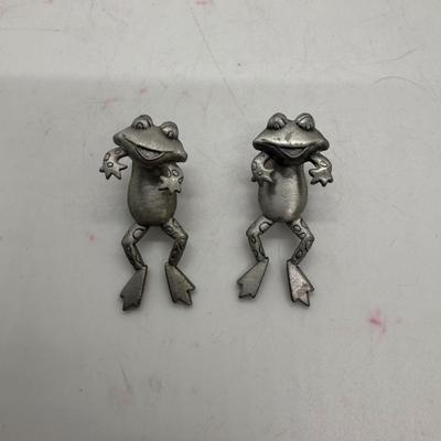Sale Photo Thumbnail #499: For pierced ears. In good condition. Designed as a two-piece set where the frog's face is the front stud and the body is the earring back