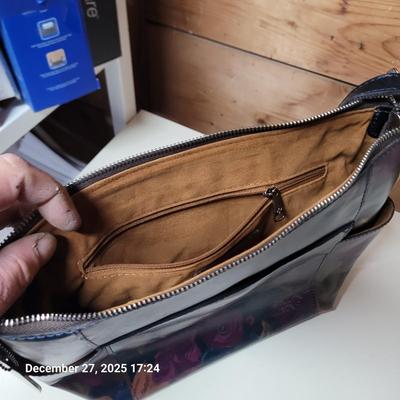 Sale Photo Thumbnail #135: About 12" wide by 9.5" tall