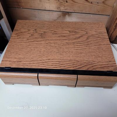 Sale Photo Thumbnail #154: Mostly classical and country, they seem to be in good shape.