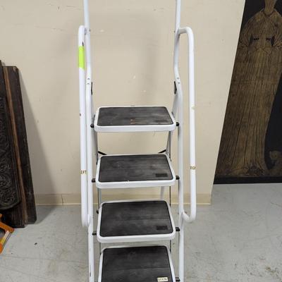 Fold-able Step-stool