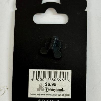 Sale Photo Thumbnail #542: In new condition on merchandising card.