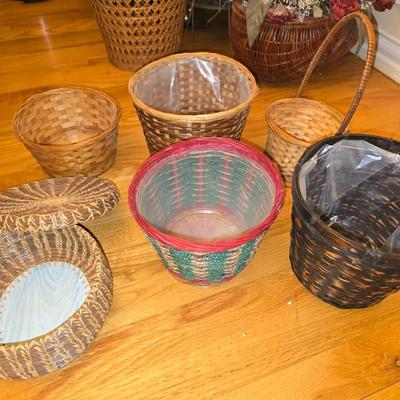Basket lot