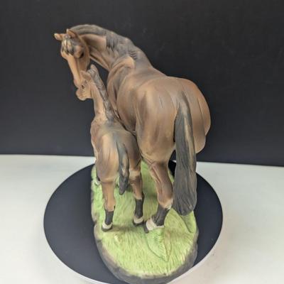 Alfretto Porcelain Collectors Series Foreign Horse Figurine