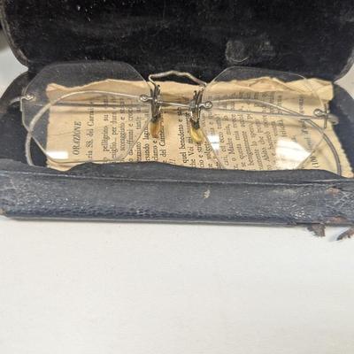 2 Pair Of Vintage Glasses