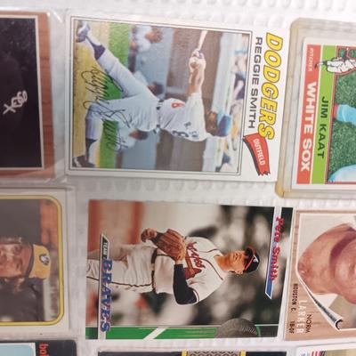 COLLECTIBLE BASEBALL CARDS (1)
