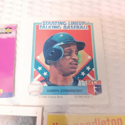 COLLECTIBLE BASEBALL CARDS (1)