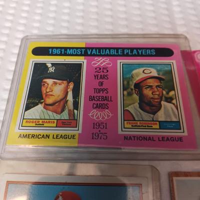 COLLECTIBLE BASEBALL CARDS (1)