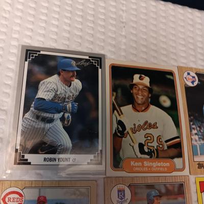 COLLECTIBLE BASEBALL CARDS (2)