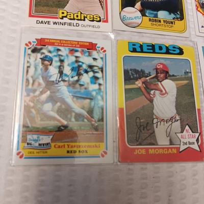 COLLECTIBLE BASEBALL CARDS (2)