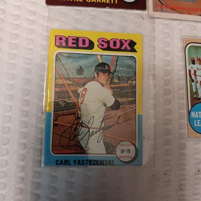 COLLECTIBLE BASEBALL CARDS (3)