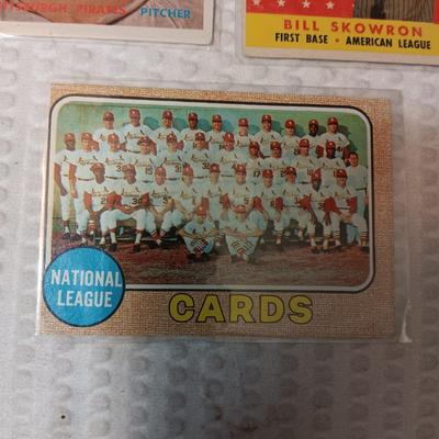 COLLECTIBLE BASEBALL CARDS (3)