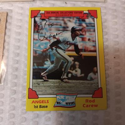 COLLECTIBLE BASEBALL CARDS (3)