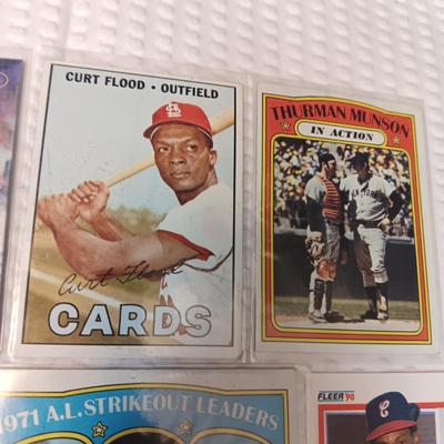 SAMMY SOSA AND OTHER BASEBALL CARDS