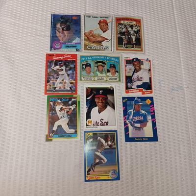 SAMMY SOSA AND OTHER BASEBALL CARDS