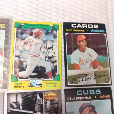 COLLECTIBLE BASEBALL CARDS (4)