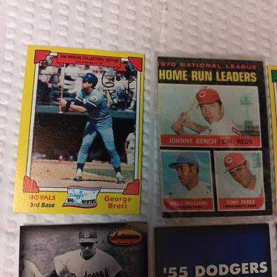 COLLECTIBLE BASEBALL CARDS (4)
