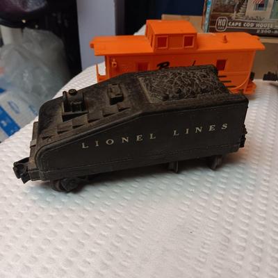 MOSTLY LIONEL NEW YORK CENTRAL MODEL TRAINS