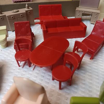 DOLLHOUSE FURNITURE