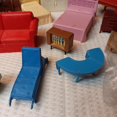 DOLLHOUSE FURNITURE (2)