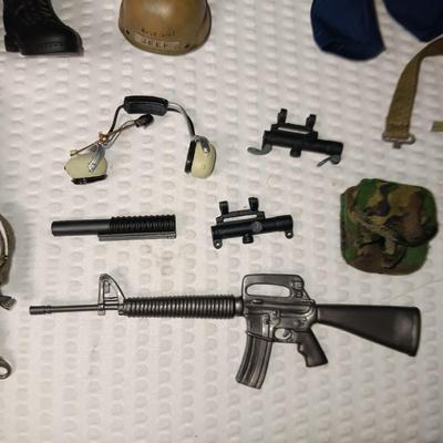 1994 GI JOE WITH GEAR