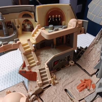 1997 GALOOB TOYS STAR WARS IMPERIAL DEATH STAR TRANSFORMING PLAYSET