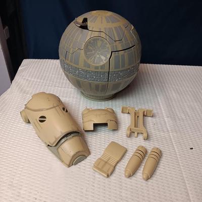 1997 GALOOB TOYS STAR WARS IMPERIAL DEATH STAR TRANSFORMING PLAYSET