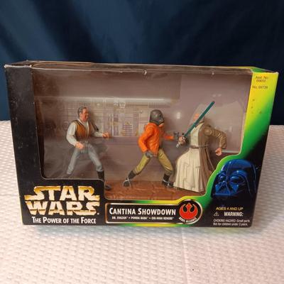 STAR WARS CANTINA SHOWDOWN