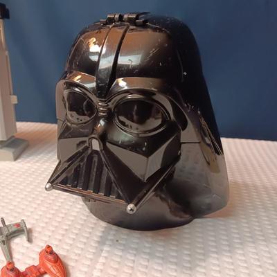 1996 GALOOB STAR WARS MICRO MACHINES BOBA FETT HEAD AND DARTH VADER PLAYSET