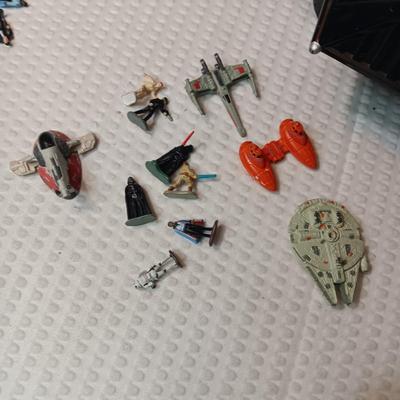 1996 GALOOB STAR WARS MICRO MACHINES BOBA FETT HEAD AND DARTH VADER PLAYSET