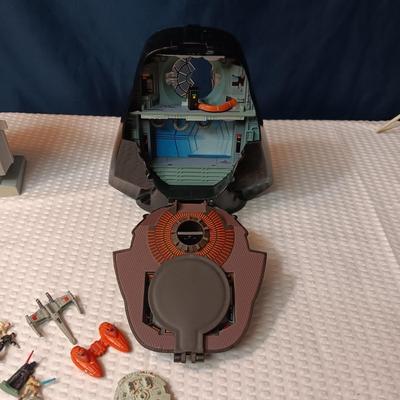 1996 GALOOB STAR WARS MICRO MACHINES BOBA FETT HEAD AND DARTH VADER PLAYSET