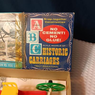 LARGE BAG FULL OF WESTERN PLAY FIGURES, HORSES AND CARRIAGE