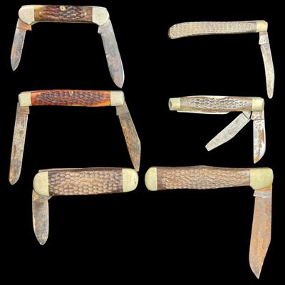 Sale Photo Thumbnail #77: Total of six pieces. All have either horn or faux horn handles. There is some rust or staining on the blades. Some blades may be broken or ground down, Measurement of longest: 9.5”L (open). [KD]