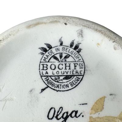 Sale Photo Thumbnail #194: Ceramic construction. Measurement: 6”H. Pre-auction estimate: $50-$100. [MA]