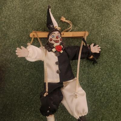 Clown marionette