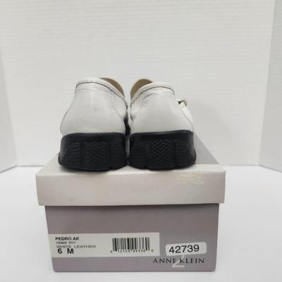 Anne Klein Pedro AK White Leather Slip On Loafers Women Size 6M Classic Comfort Shoes With Box