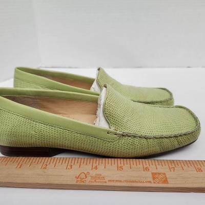 Talbots Marris Apple Green Leather Loafers Womens Size 6 M Slip On Shoes With Box