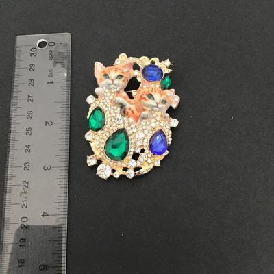 Sale Photo Thumbnail #12: Beautiful cat fashion brooch 
Please see attached photos