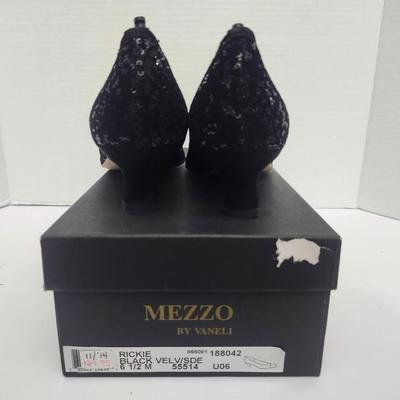 Mezzo by Vaneli Rickie Black Velvisde Slip On Heels Womens Size 6 1/2 M With Box